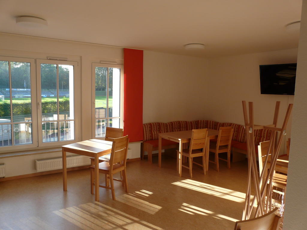 Sport Tourist Hostel Вайсенфельс Экстерьер фото