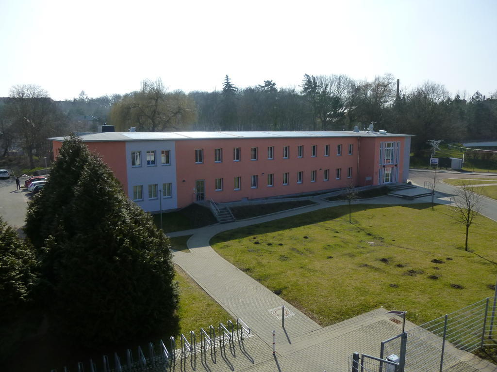 Sport Tourist Hostel Вайсенфельс Экстерьер фото