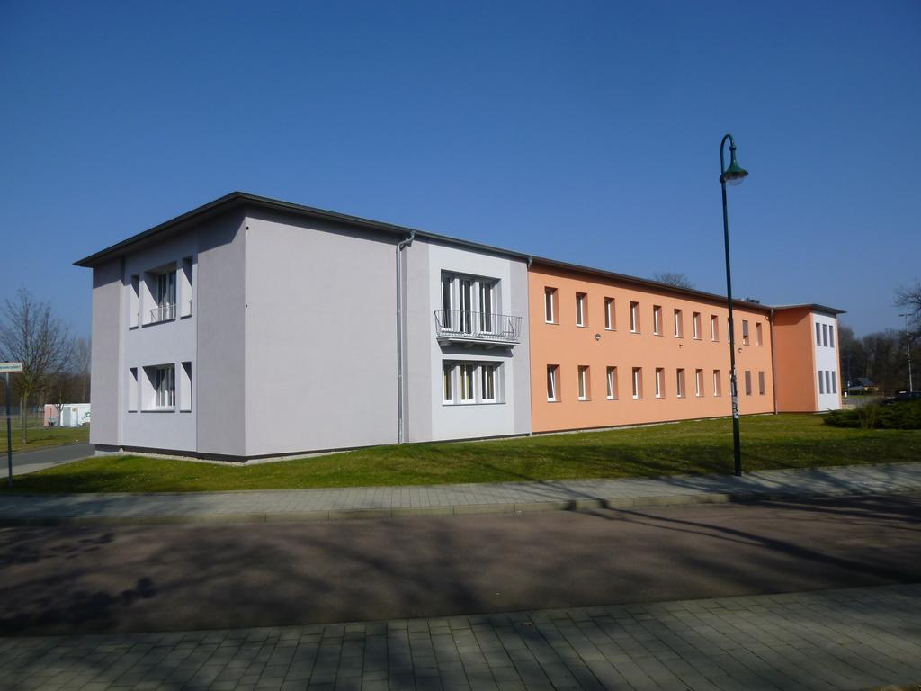 Sport Tourist Hostel Вайсенфельс Экстерьер фото